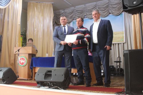 Урта Курсада күпләр бүләк алды