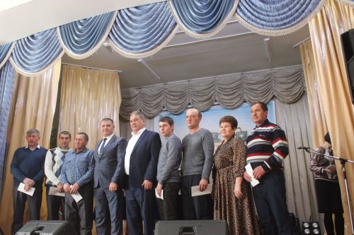 Урта Курсада күпләр бүләк алды