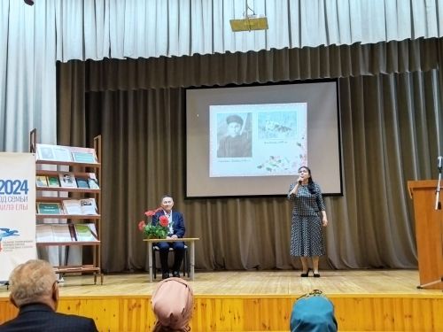 Туган җир җылысын тоеп: Яңа Кенәрдә Рафаил Төхфәтуллинның 100 еллык юбилеена багышланган әдәби-музыкаль кичә узды