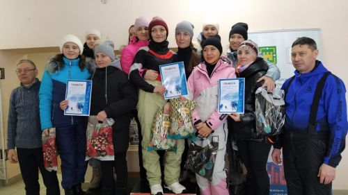 Бүген укытучылар, тәрбиячеләр, техник хезмәткәрләр чаңгыда ярышты