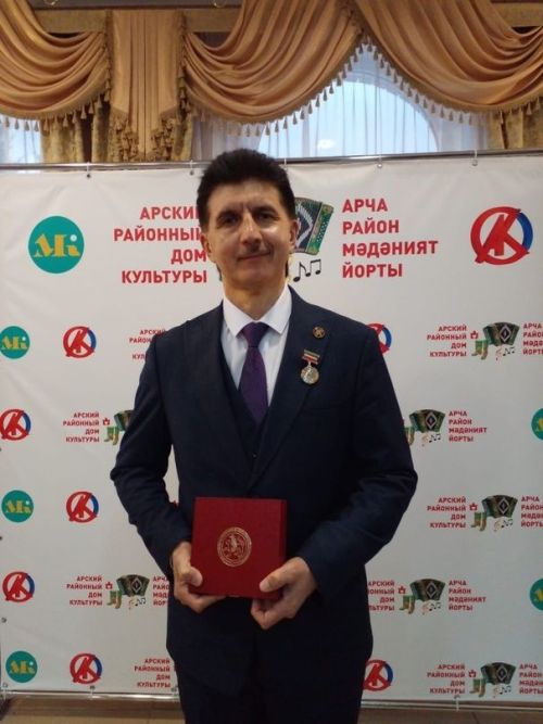 Мактаулы исем бирелде