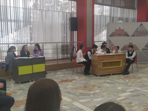 Район мәдәният йортында «Дөньяда иң матур тел - ул минем туган телем» уены узды