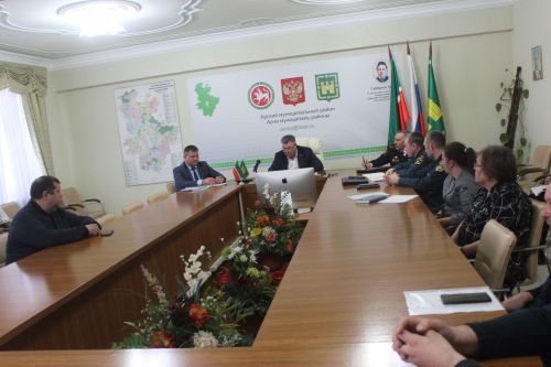 Алдан аяк киенсәң яхшы