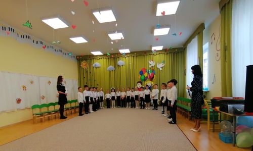 Әти-әни һәм кунаклар безгә гел килеп торсын