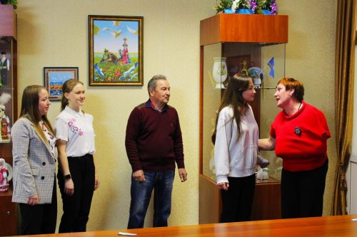 “Җидегән чишмә“ белән “Яшьлек“ артистлары очрашты