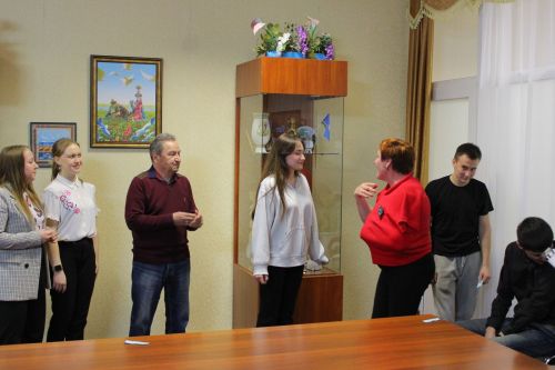 “Җидегән чишмә“ белән “Яшьлек“ артистлары очрашты
