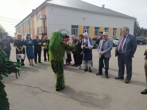 Бүген Яңа Кырлайда