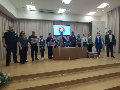 Мәктәп укучылары арасында традицион «Куркынычсыз тәгәрмәч» бәйгесе узды