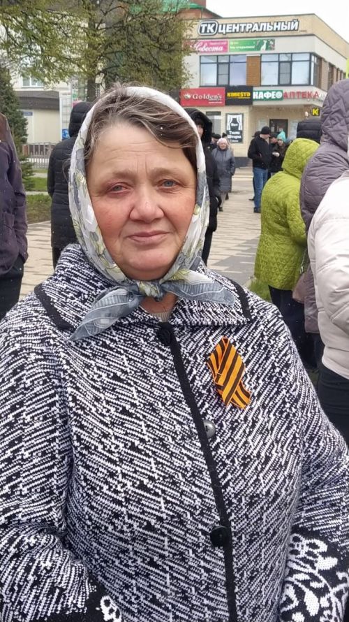 Солдатлар ак торналарга әверелгәндер сыман...