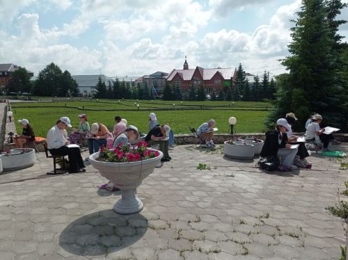 Рәсем сәнгатен сөюче укучылар Арчаның истәлекле урыннарын сурәтләде