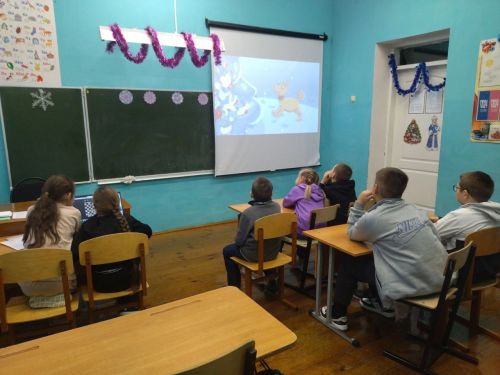 Сикертән мәктәбендә балалар мультфильм дөньясына сәяхәт итте