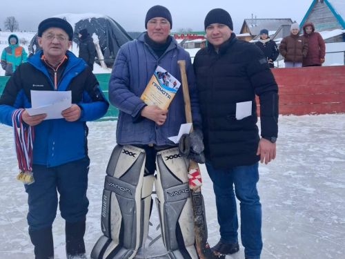 «Ак Барс» агрокомплексы» территориясендә хоккейда ярыштылар