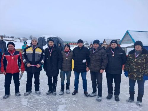 «Ак Барс» агрокомплексы» территориясендә хоккейда ярыштылар