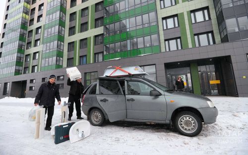 «Бер фатир аласың, җидегә кебек түлисең»: Казанда ипотека өчен күпме түләргә туры килә ( «Интертат» )
