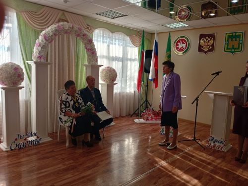 Альберт Хәмидуллин: «Тагын бер кат Рәмзияне сатып алырга туры килде шул»