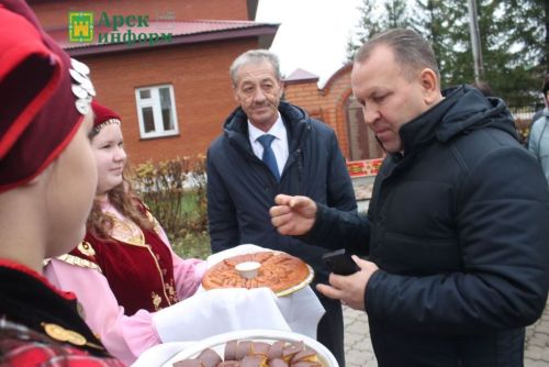 Шушмабашта күчмә утырыш узды