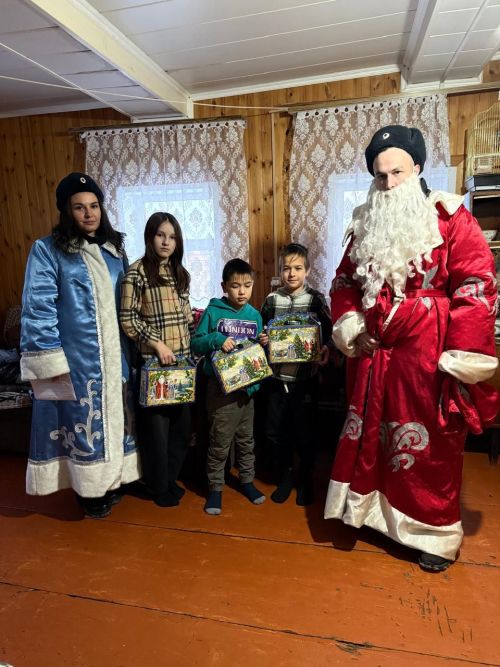 Балаларны полиция Кыш бабае котлады
