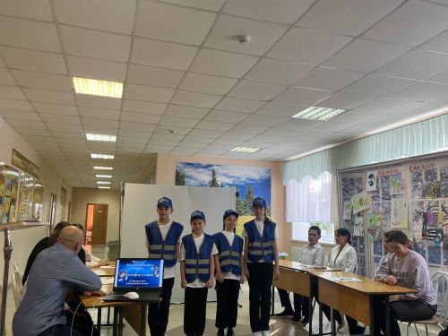Өчиле мәктәбендә юл хәрәкәте кагыйдәләрен исләренә төшерделәр
