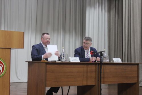 Җитәкчеләр хисап тота