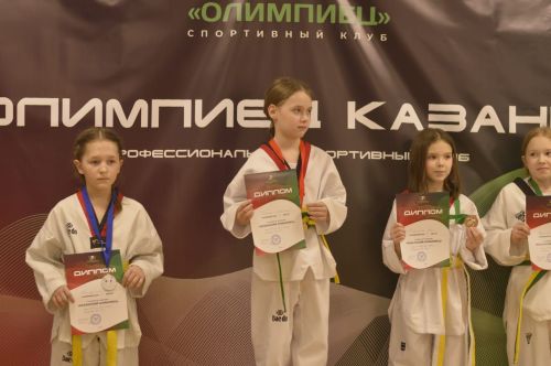 Арча таэквон-дочылары ике көн ярышта булдылар