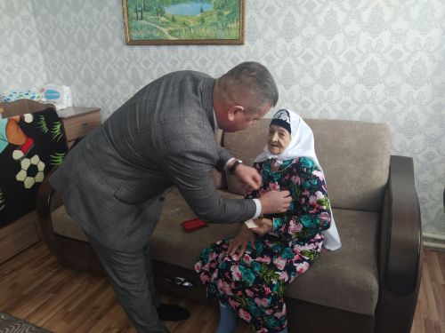 Рәхмәтне безгә түгел, сезгә әйтергә кирәк