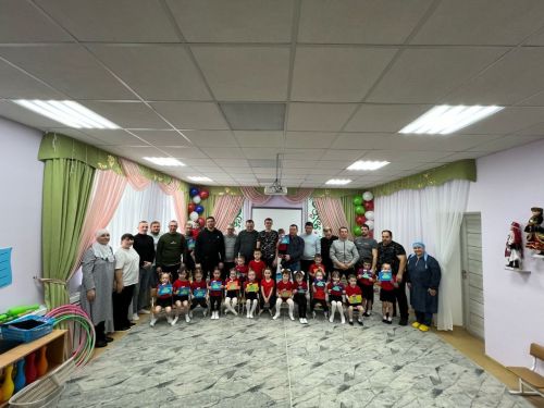 Арчаның беренче балалар бакчасына әтиләр кунакка килде