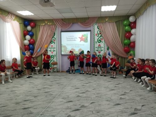 Арчаның беренче балалар бакчасына әтиләр кунакка килде