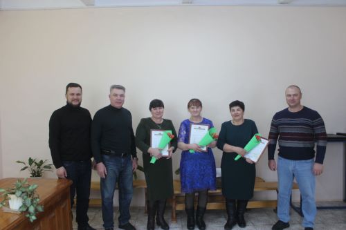 Алдынгыларга бүләкләр тапшырылды