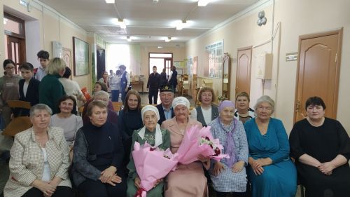 Лесхоз мәктәбендә ветераннарны котладылар