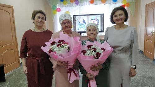 Лесхоз мәктәбендә ветераннарны котладылар