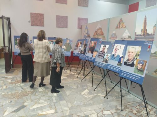 Пока жива память, у нас есть будущее: в Арске открылась выставка «Отец Героя»