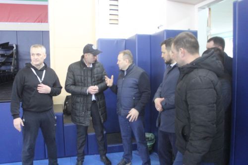 Район белән танышу дәвам итә