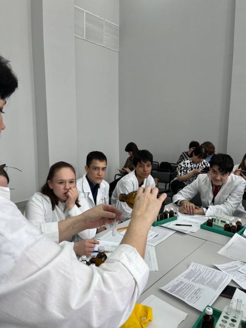 Укучылар имтиханнарга әзерләнә