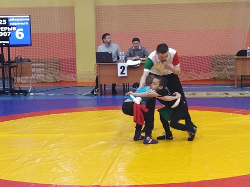 Җиңелеп барган җиреннән яңабаштан көч туплап җиңү яулады