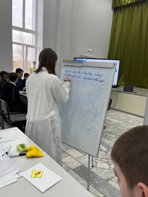 Укучылар имтиханнарга әзерләнә