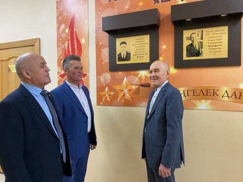 Билгесез герой