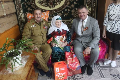 Ветераннарга бүләкләр