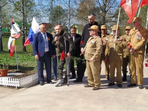 Шура авылында Айрат Вәлиуллин истәлегенә һәйкәл ачылды