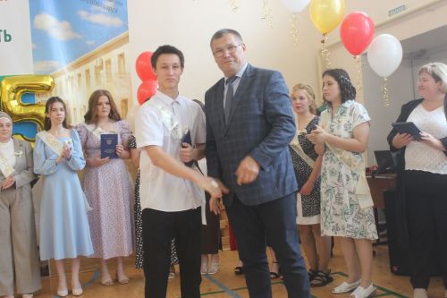 Арча  агросәнәгать көллиятен тәмамлаучыларга дипломнар тапшырылды