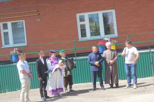 Элеваторга беренче ашлык килде