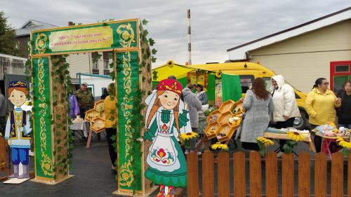 Арчада мәктәпләр ярминкәсе гөрли
