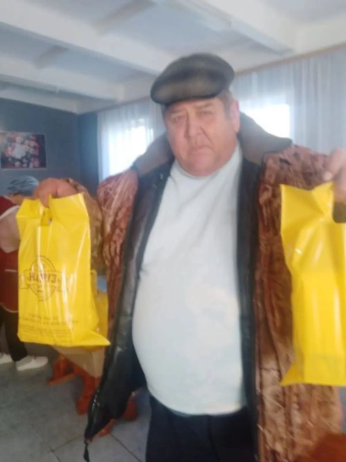 «Ашытбаш» хуҗалыгы хезмәткәрләрен бәйрәм белән котлады