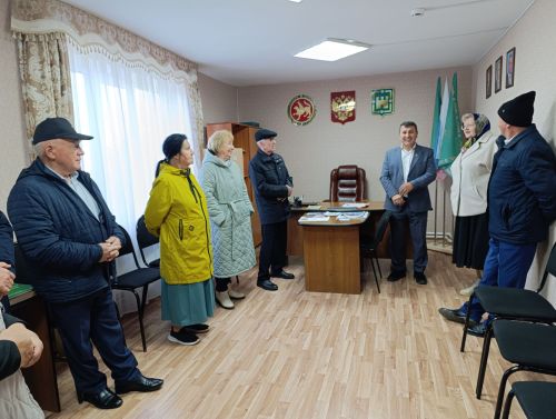 Район Иҗтимагый советының күчмә утырышы Яңасала ягында булды