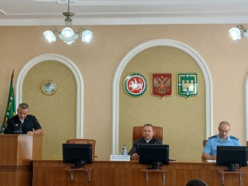 Арча районында террорчылыкка каршы комиссия утырышы узды: бәйрәм чаралары иминлеге игътибар үзәгендә
