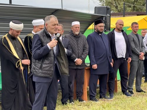 Равил Хәйруллин истәлегенә багышланган милли көрәш турниры Арчада яшь батырларны җыйды