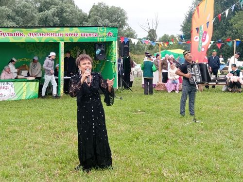 Бөтен Ташкичүне шаулатып быел янәдән «Сөлгеле капка» ачык фольклор фестивале узды