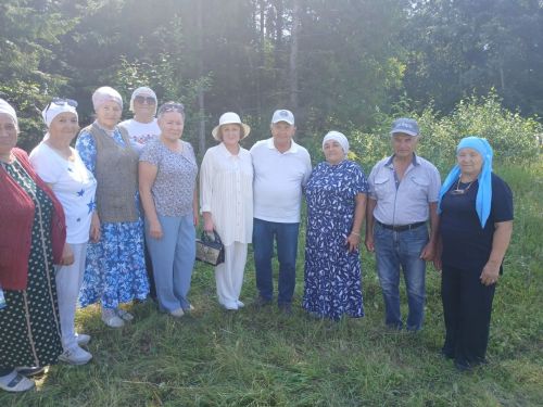 Тарихи очрашу: «26» авылы кешеләре кабат берләште