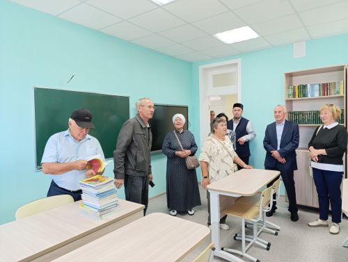 Мәгариф учреждениеләрен ныклап төзекләндерү барышы белән таныштылар
