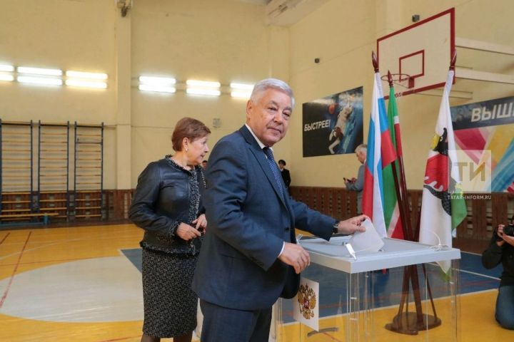 Фарид Мухаметшин проголосовал на выборах депутатов Госсовета РТ шестого созыва
