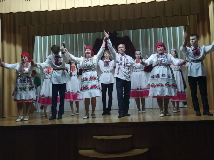 В Шурабаше марийский народный фольклорный ансамбль  отметил  65-летний юбилей